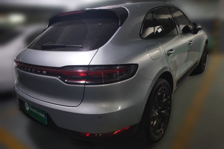 Used Porsche Macan 2018 Macan 2.0T Rear Right 45 Deg