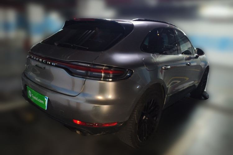 Used Porsche Macan 2018 Macan 2.0T Rear Right 45 Deg