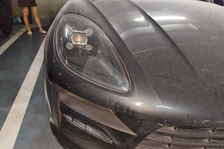 Used Porsche Macan 2018 Macan 2.0T Right Front Headlight