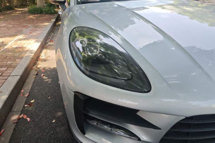 Used Porsche Macan 2018 Macan 2.0T Right Front Headlight
