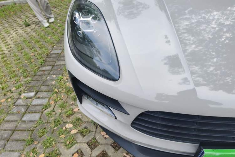 Used Porsche Macan 2018 Macan 2.0T Right Front Headlight