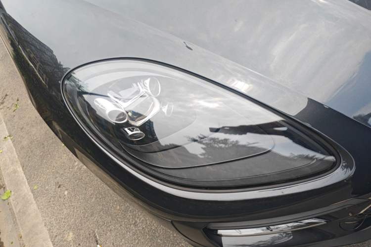 Used Porsche Macan 2018 Macan 2.0T Right Front Headlight