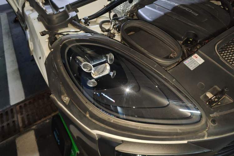 Used Porsche Macan 2018 Macan 2.0T Right Front Headlight