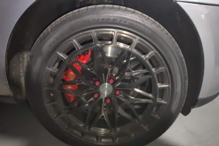 Used Porsche Macan 2018 Macan 2.0T Right Front Wheel Hub
