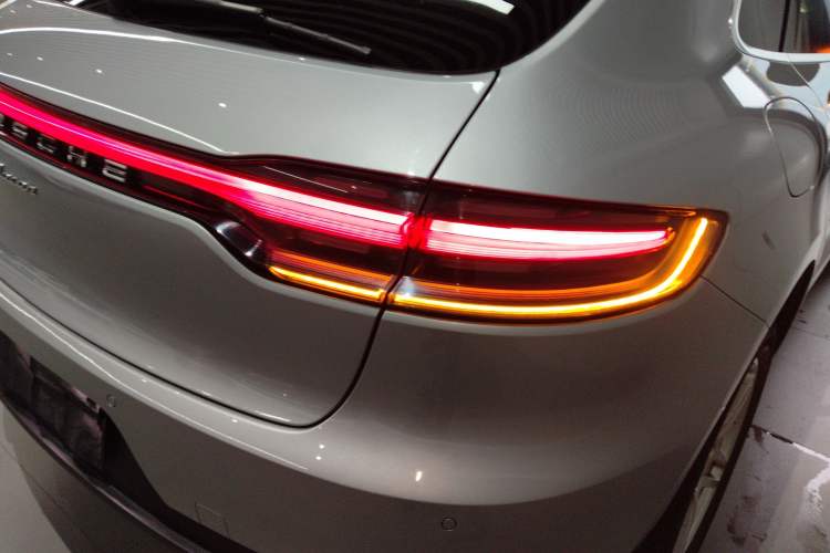 Used Porsche Macan 2018 Macan 2.0T Right Rear Taillight