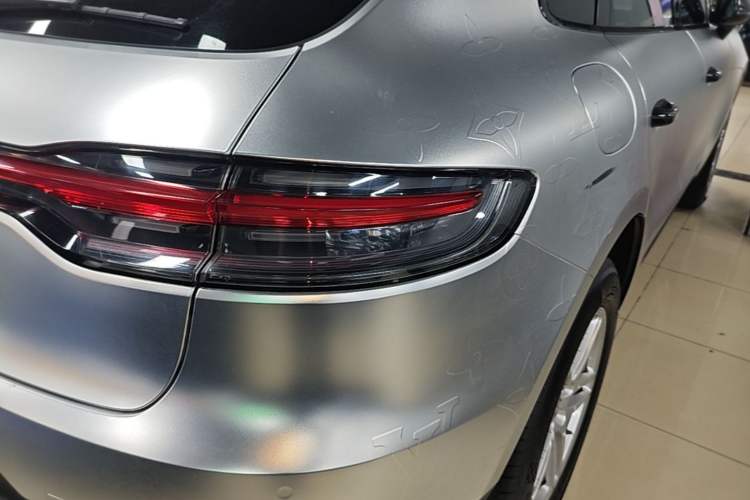 Used Porsche Macan 2018 Macan 2.0T Right Rear Taillight