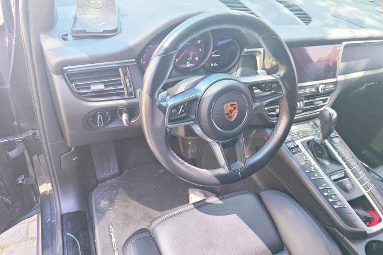 Used Porsche Macan 2018 Macan 2.0T Steering Wheel