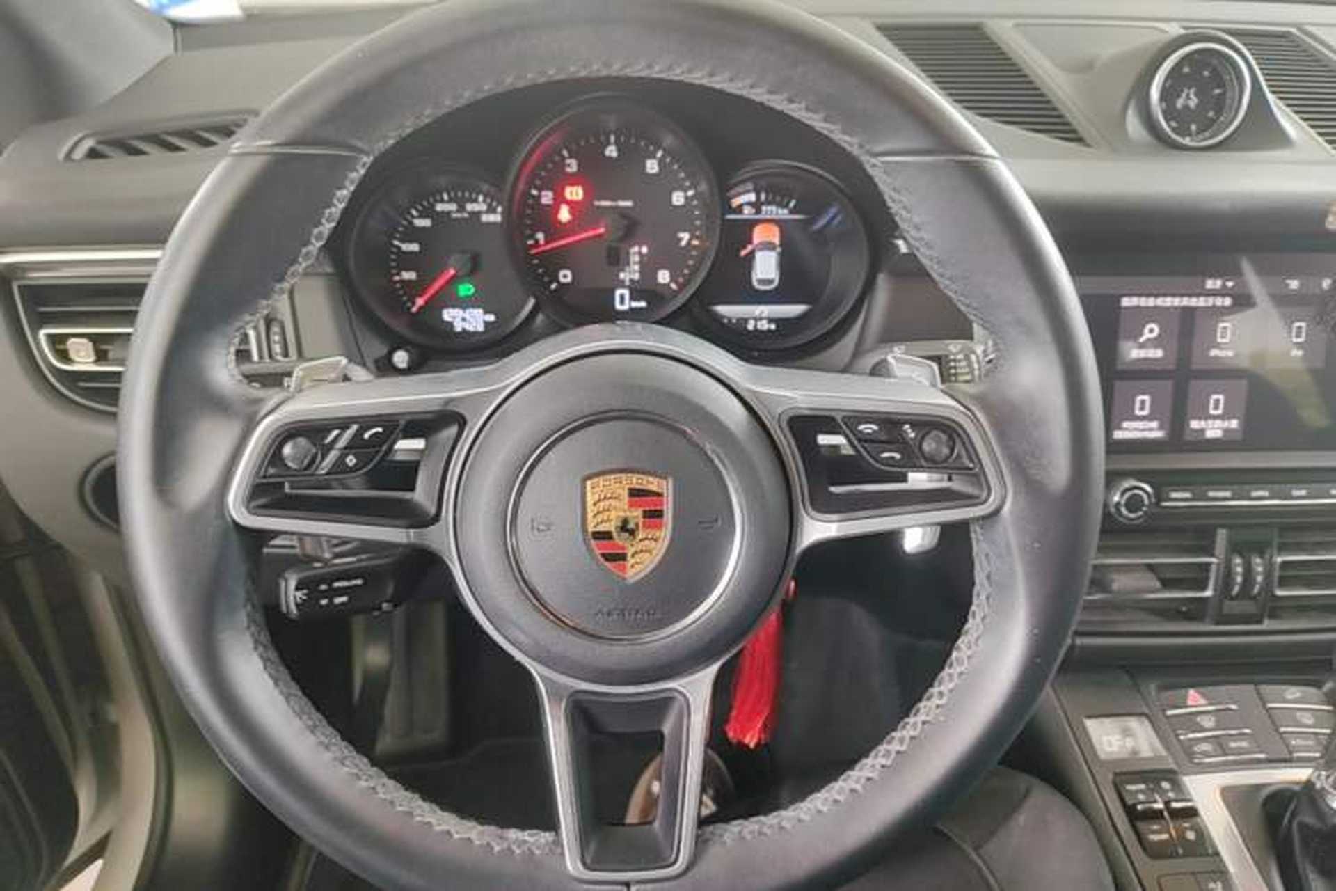 Used Porsche Macan 2018 Macan 2.0T Steering Wheel