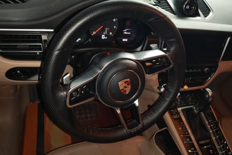 Used Porsche Macan 2018 Macan 2.0T Steering Wheel