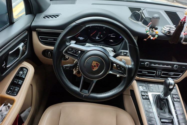Used Porsche Macan 2018 Macan 2.0T Steering Wheel