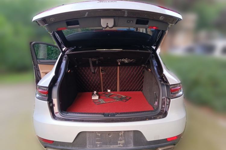 Used Porsche Macan 2018 Macan 2.0T Trunk