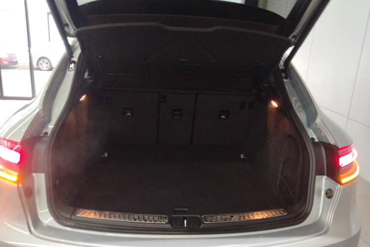 Used Porsche Macan 2018 Macan 2.0T Trunk