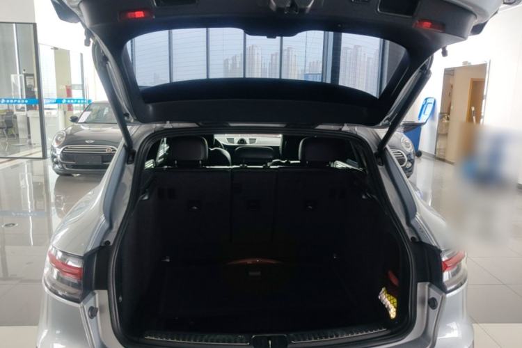 Used Porsche Macan 2018 Macan 2.0T Trunk