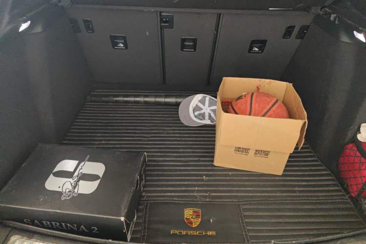 Used Porsche Macan 2018 Macan 2.0T Trunk