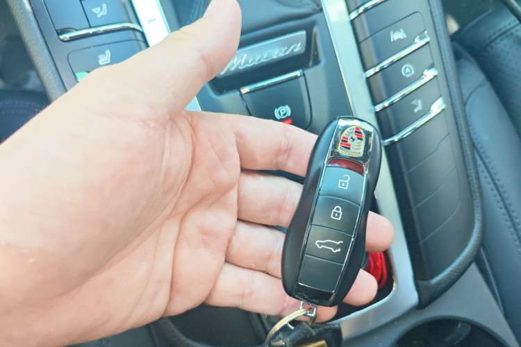 Used Porsche Macan 2018 Macan 2.0T Vehicle Key