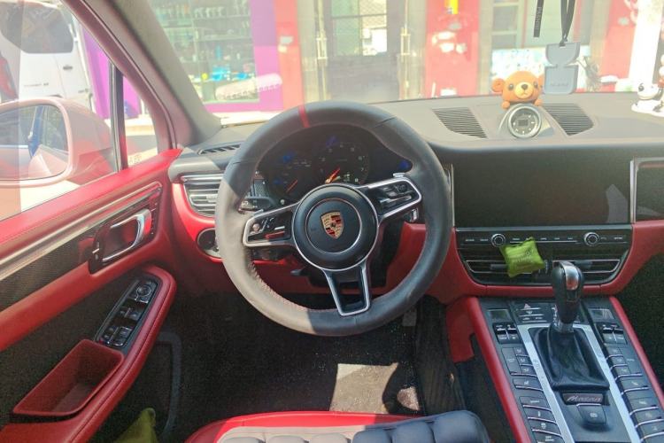 Used Porsche Macan 2018 Macan 2.0T Steering Wheel