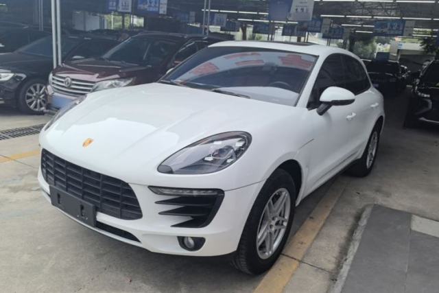 Ojetý Porsche Macan 2018 Macan 2.0T