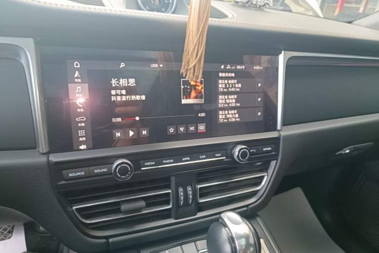Used Porsche Macan 2018 Macan 2.0T Audio And AC Panel