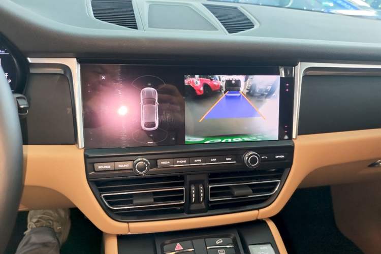 Used Porsche Macan 2018 Macan 2.0T Audio And AC Panel