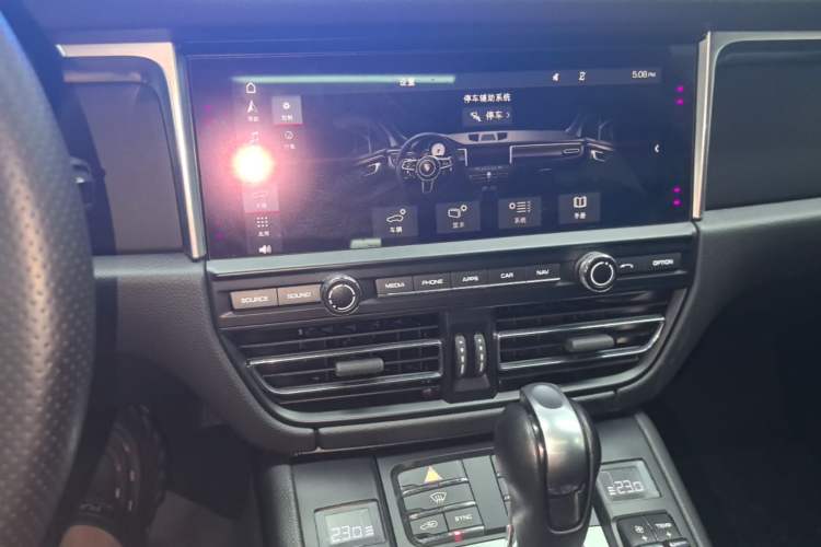 Used Porsche Macan 2018 Macan 2.0T Audio And AC Panel