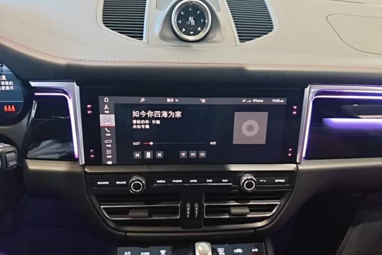 Used Porsche Macan 2018 Macan 2.0T Audio And AC Panel