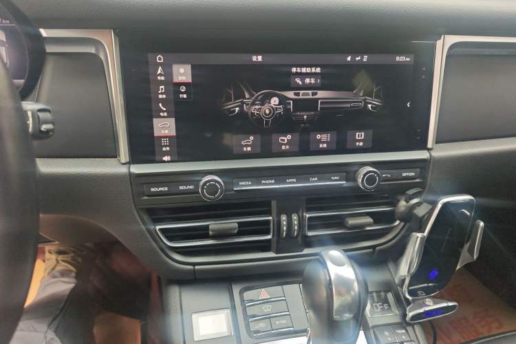 Used Porsche Macan 2018 Macan 2.0T Audio And AC Panel