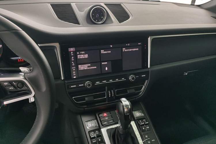Used Porsche Macan 2018 Macan 2.0T Audio And AC Panel