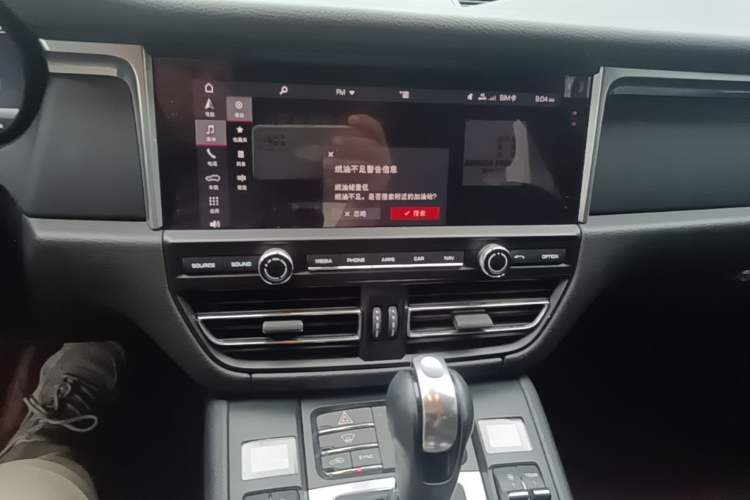 Used Porsche Macan 2018 Macan 2.0T Audio And AC Panel