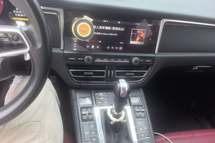 Used Porsche Macan 2018 Macan 2.0T Audio And AC Panel