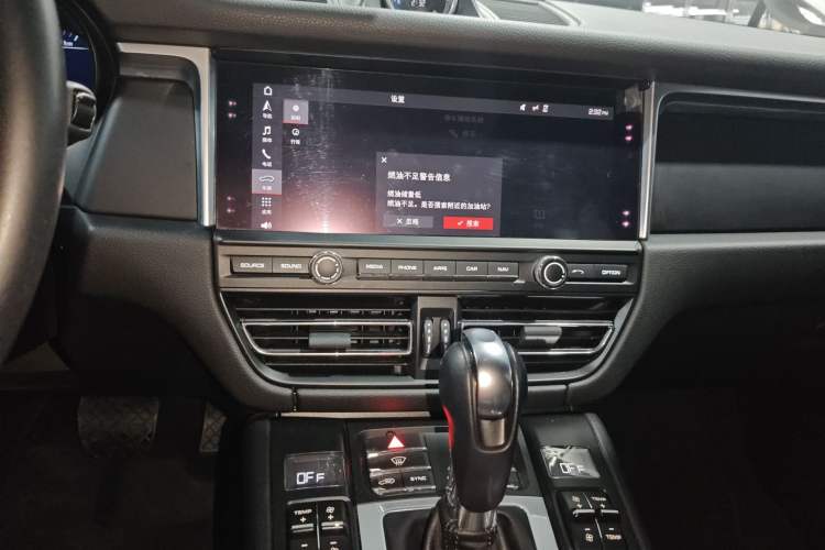Used Porsche Macan 2018 Macan 2.0T Audio And AC Panel