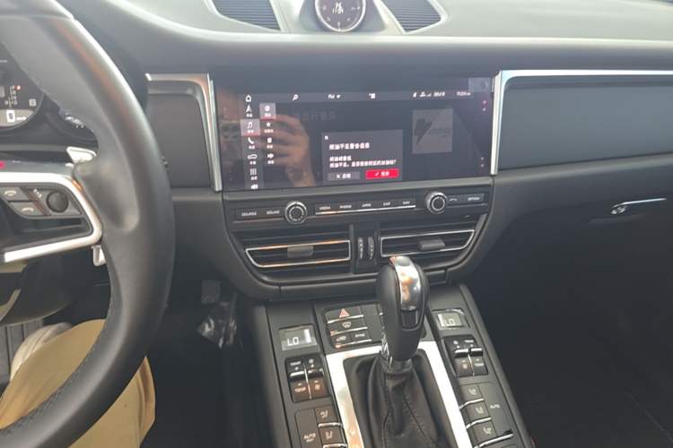 Used Porsche Macan 2018 Macan 2.0T Audio And AC Panel
