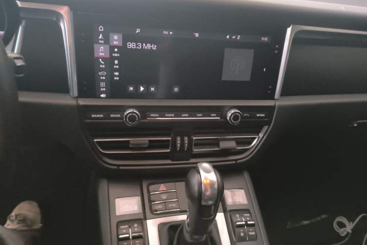 Used Porsche Macan 2018 Macan 2.0T Audio And AC Panel