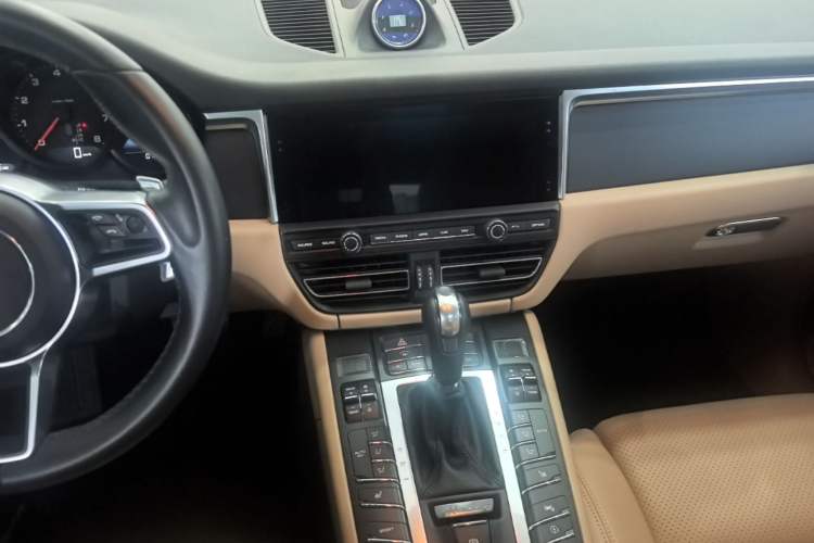 Used Porsche Macan 2018 Macan 2.0T Audio And AC Panel