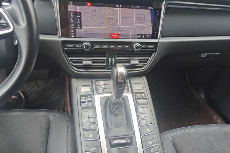 Used Porsche Macan 2018 Macan 2.0T Audio And AC Panel