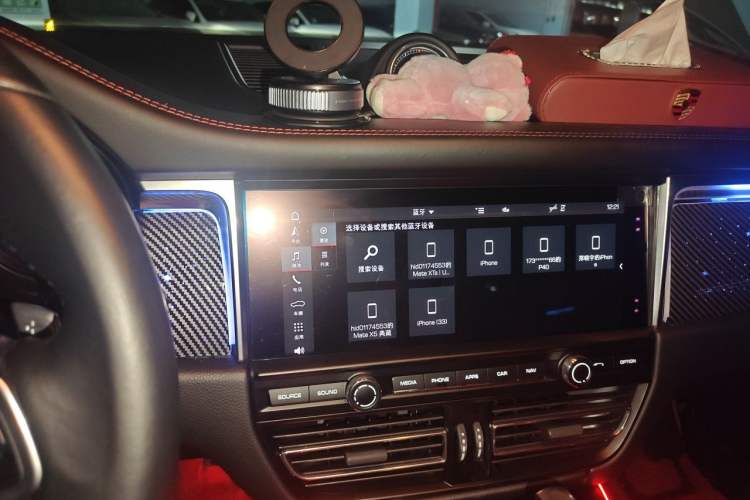 Used Porsche Macan 2018 Macan 2.0T Audio And AC Panel