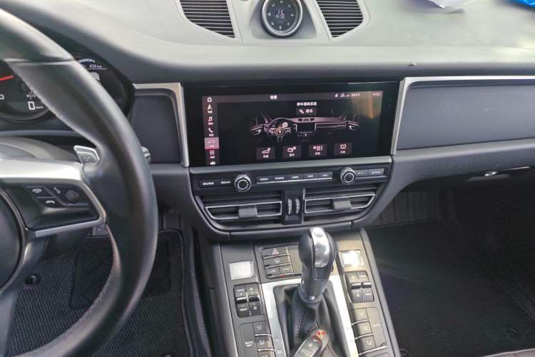 Used Porsche Macan 2018 Macan 2.0T Audio And AC Panel