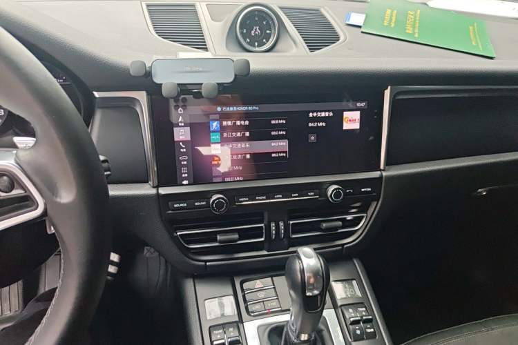 Used Porsche Macan 2018 Macan 2.0T Audio And AC Panel