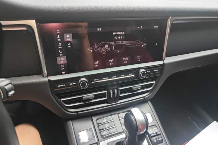 Used Porsche Macan 2018 Macan 2.0T Audio And AC Panel