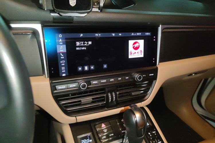 Used Porsche Macan 2018 Macan 2.0T Audio And AC Panel