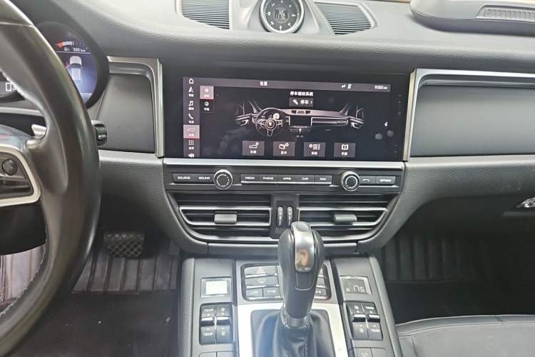 Used Porsche Macan 2018 Macan 2.0T Audio And AC Panel