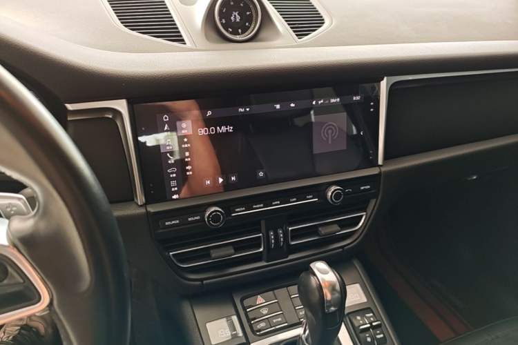 Used Porsche Macan 2018 Macan 2.0T Audio And AC Panel