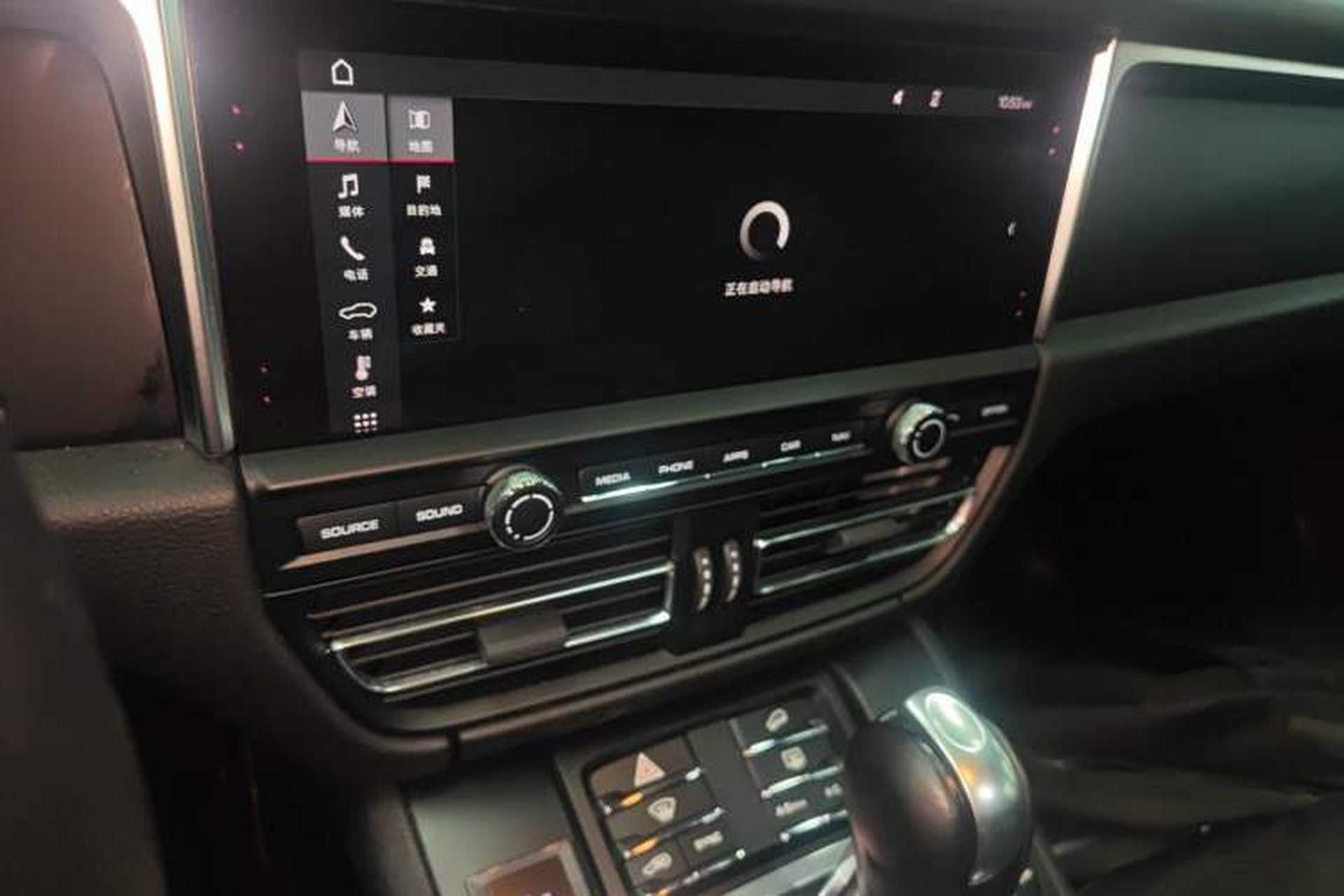 Used Porsche Macan 2018 Macan 2.0T Audio And AC Panel
