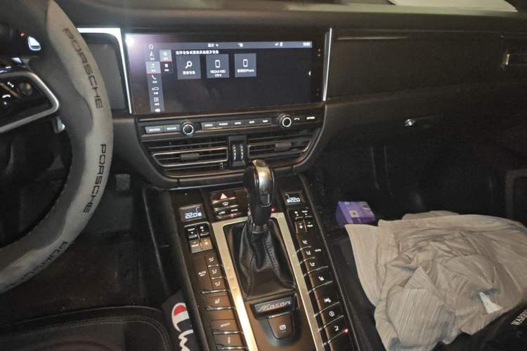 Used Porsche Macan 2018 Macan 2.0T Audio And AC Panel