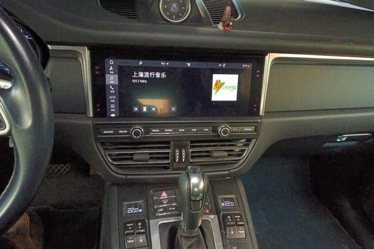 Used Porsche Macan 2018 Macan 2.0T Audio And AC Panel