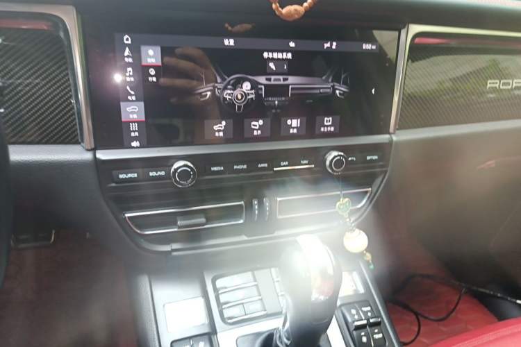 Used Porsche Macan 2018 Macan 2.0T Audio And AC Panel
