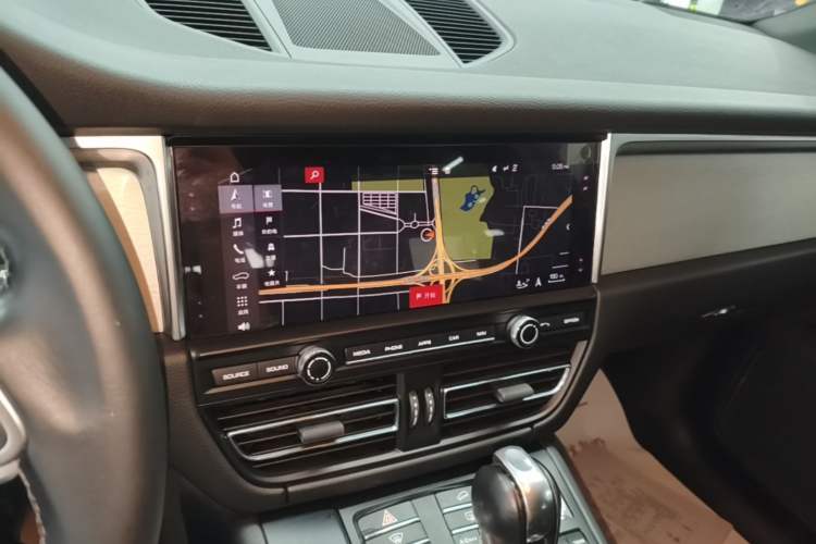Used Porsche Macan 2018 Macan 2.0T Audio And AC Panel