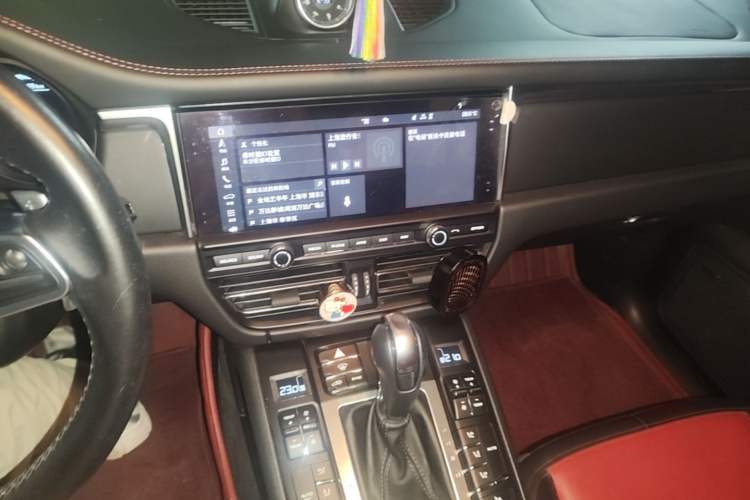 Used Porsche Macan 2018 Macan 2.0T Audio And AC Panel