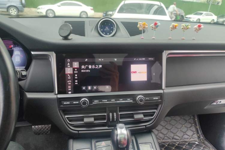 Used Porsche Macan 2018 Macan 2.0T Audio And AC Panel