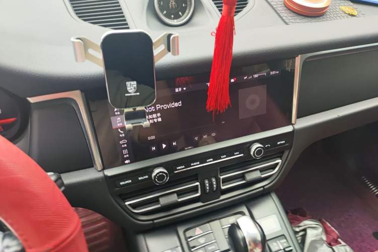 Used Porsche Macan 2018 Macan 2.0T Audio And AC Panel