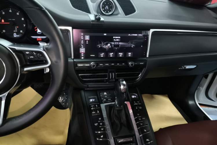 Used Porsche Macan 2018 Macan 2.0T Audio And AC Panel
